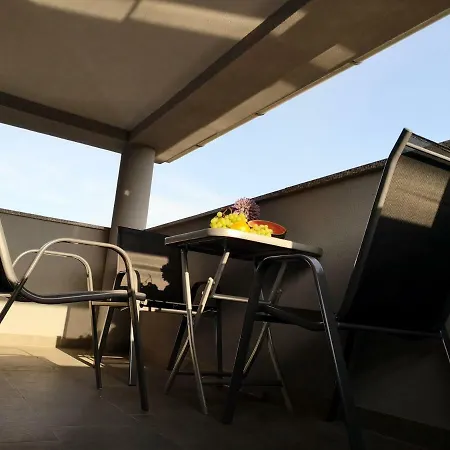 Stinjan: Modern Relaxing شقة